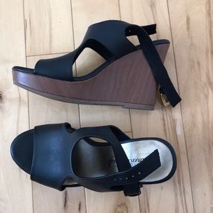 AE wedge sandals